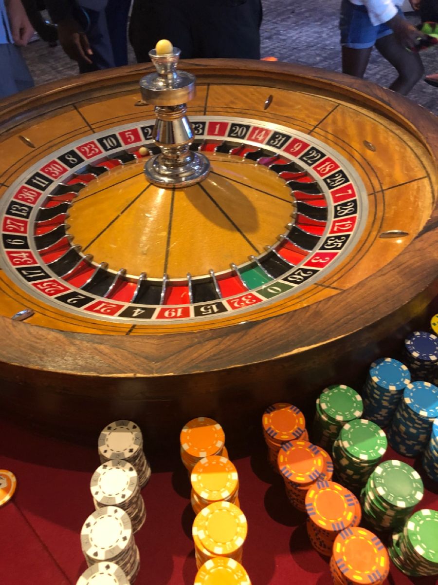 Slotpark کھلاڑیوں کے لیے لائیو کیسینو سیکشن